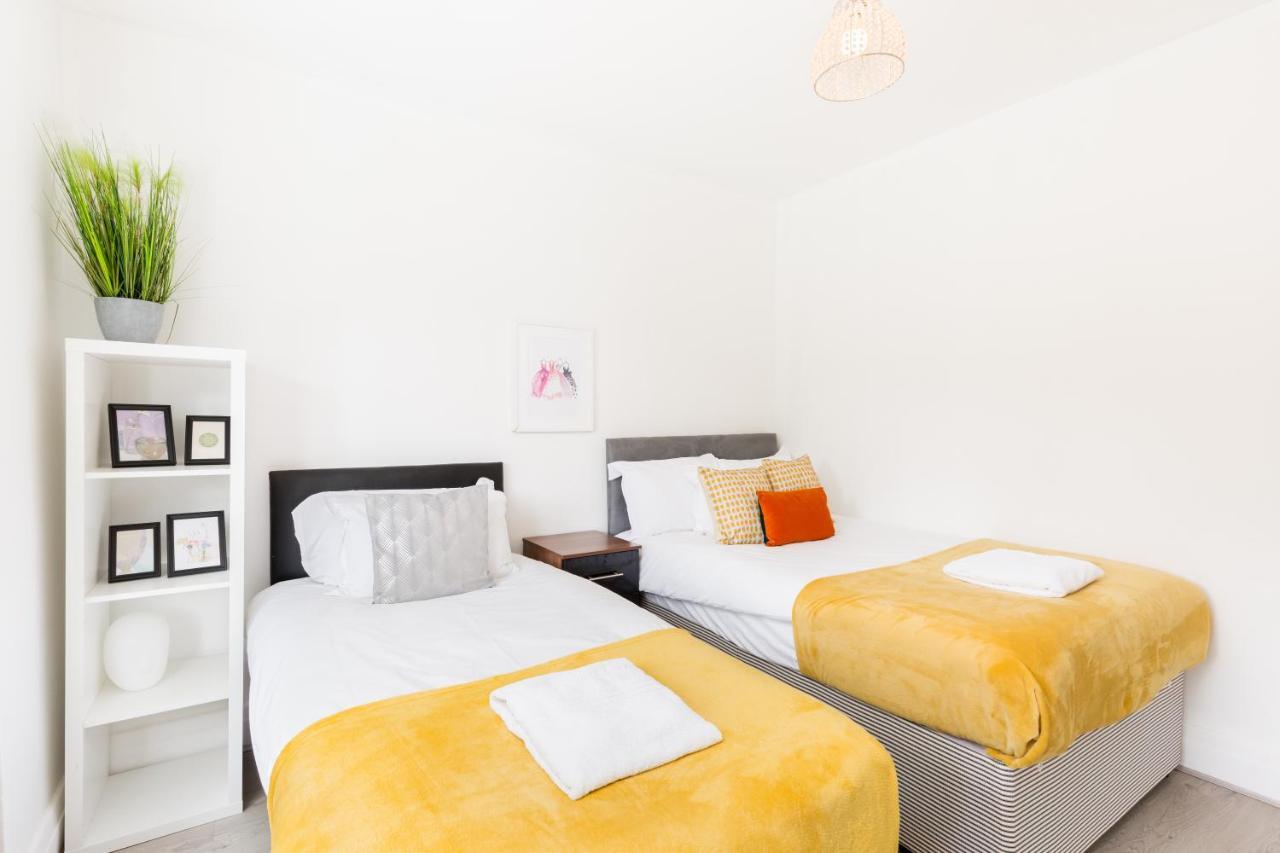 Beautiful 6 Bedroom House For 17 Guests Next To Edgbaston Stadium Бирмингем Экстерьер фото