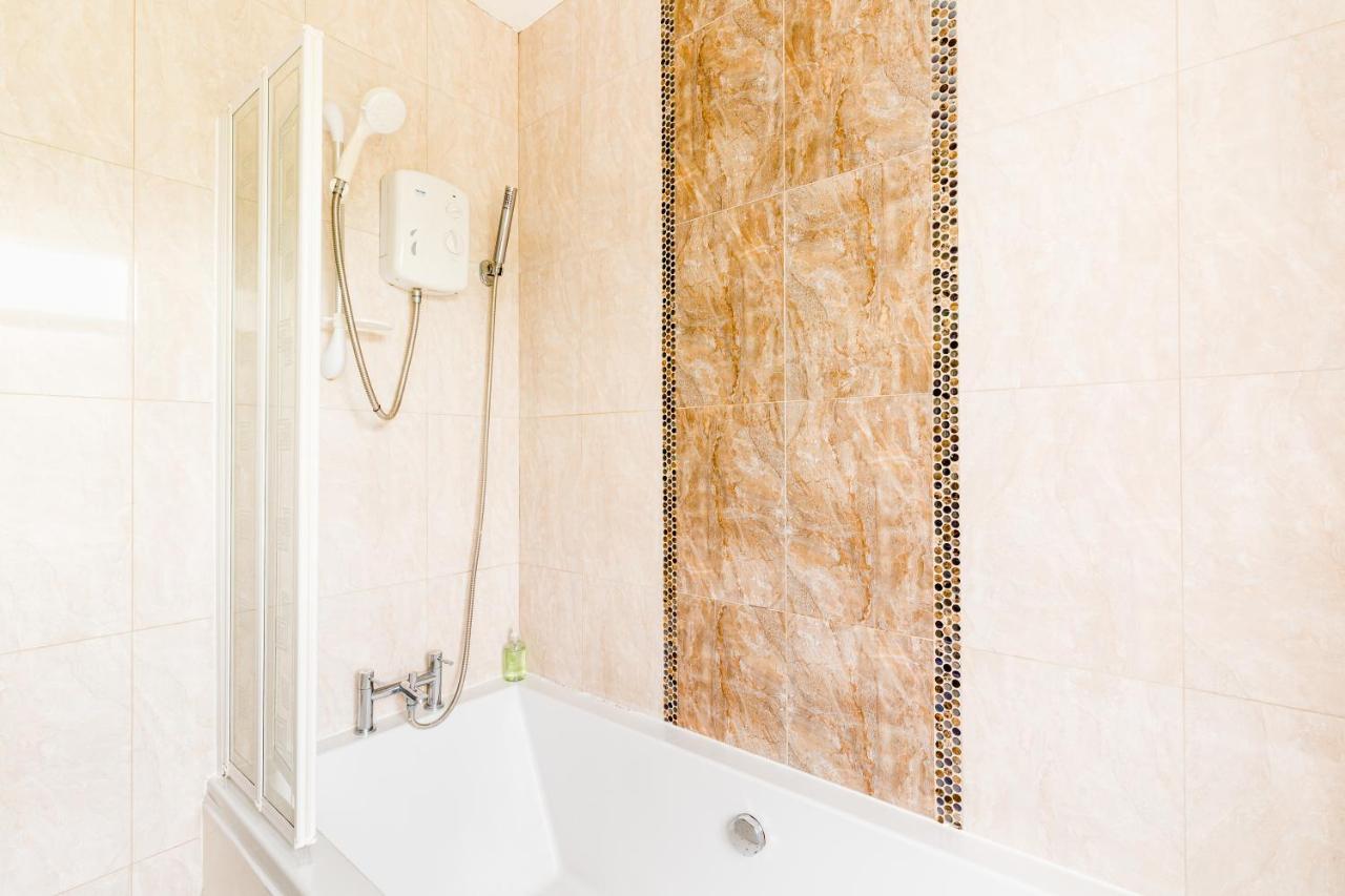 Beautiful 6 Bedroom House For 17 Guests Next To Edgbaston Stadium Бирмингем Экстерьер фото